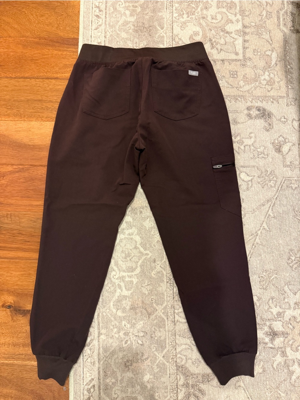 Figs Women’s Zamora Espresso Jogger Scrub Pants
